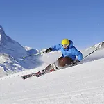 Le Mirabeau & 4*