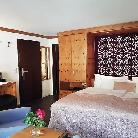 Le Mirabeau & Hotel 4*