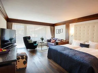 Le Mirabeau & Hotel
