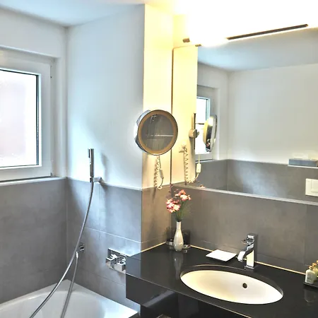 Le Mirabeau & 4* زيرمات