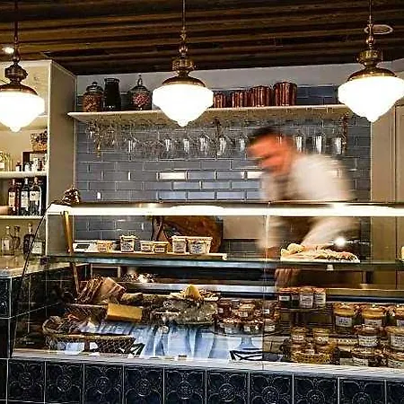Le Mirabeau & فندق