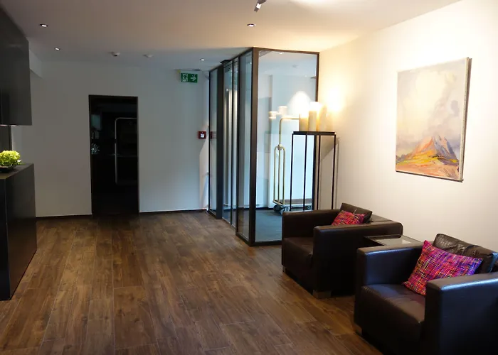 Hotel Le Mirabeau & 4*