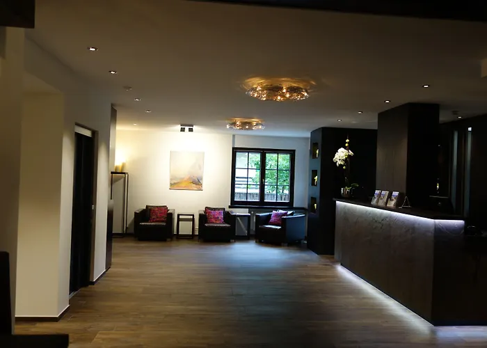 Le Mirabeau & Hotel 4*