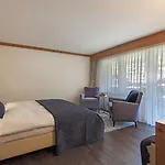 Le Mirabeau & 4*