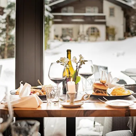 Le Mirabeau & Ξενοδοχείο